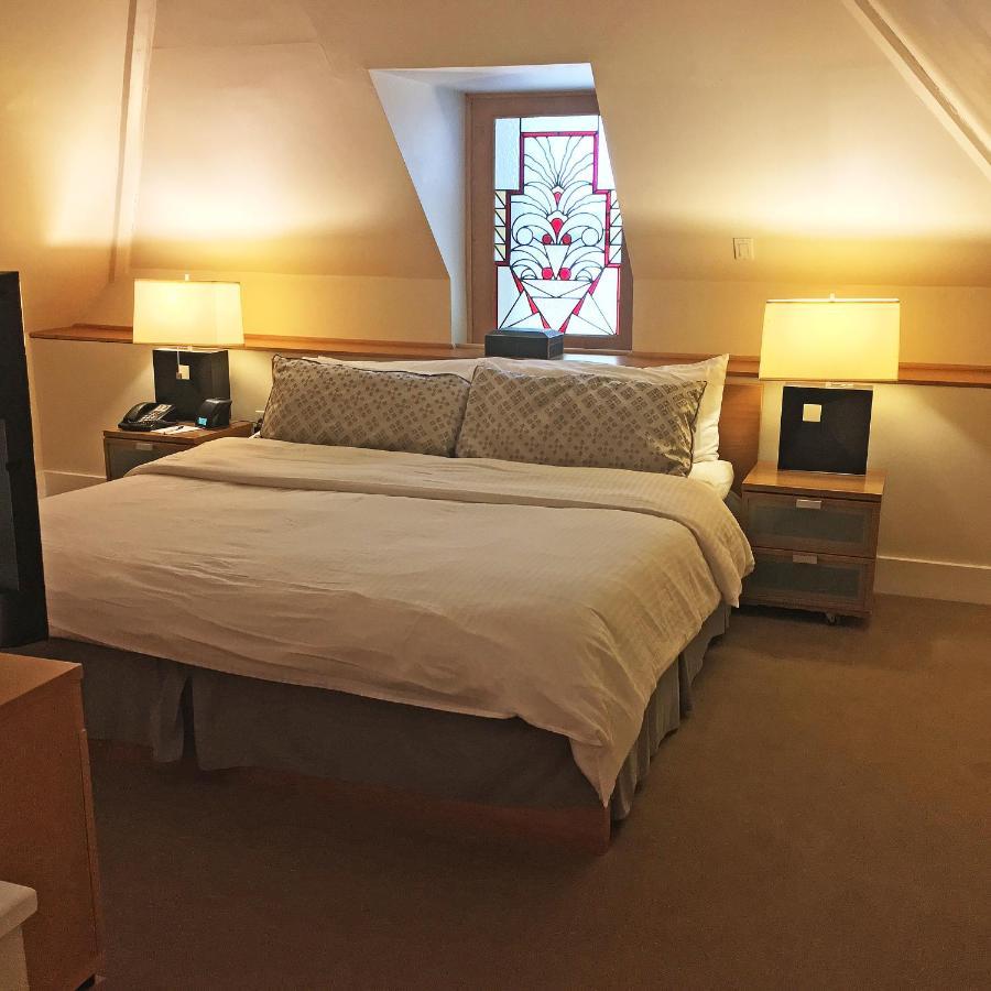 Morris House 3*