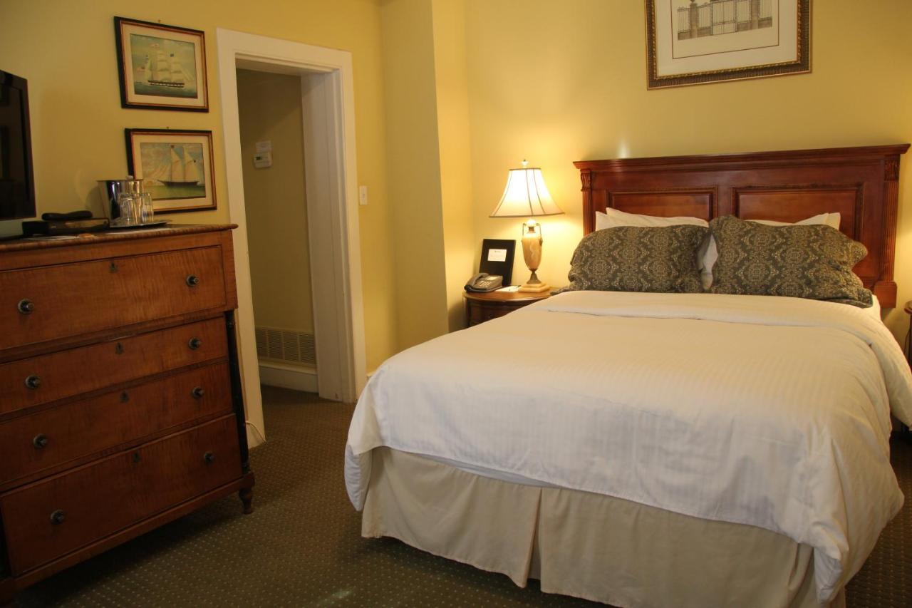 Morris House 3*