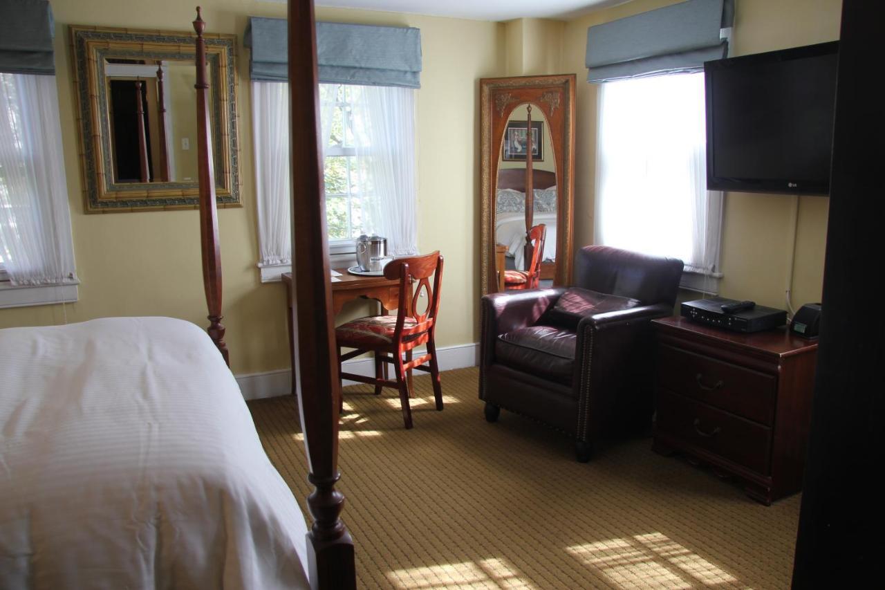 Morris House 3*